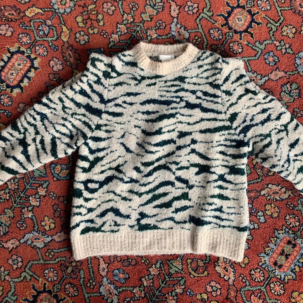 H&M Dark Green Animal Print Sweater Sz. xs